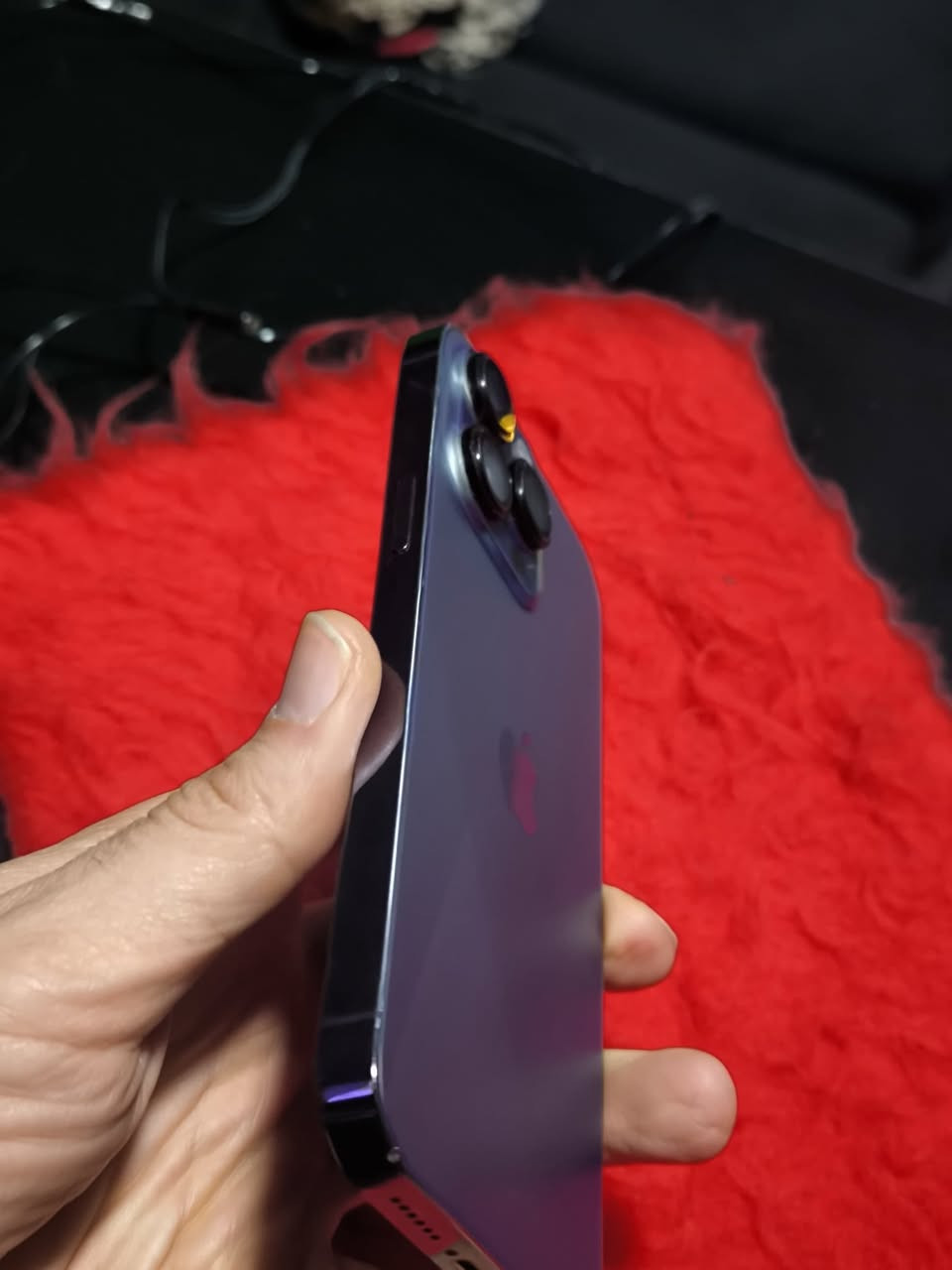 السلام عليكم 
للبيع آيفون 14  برو ماكس ذاكرة 256 شريحتين 
دبل سيمكارت نظافة الحهاز 100% 
مابي اي خللل 
الجهاز.مبدل شاشة درجة أولى فيس شغال 
مبدل بطارية اصلية وهذا فحص الحاسبة 
نسبة البطارية 100  قبل كم يوم 
بالحاسبة  تقرا اصلية لكن بالجهاز غير معروف 
السعر 550 الف ومجال قليل 
العنوان دهوك ومتوفر توصيل 
*********** واتساب
