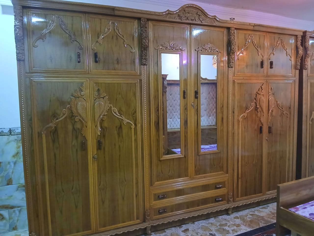 السلام عليكم اخوان ورحمة الله وبركاته. غرفه النوم  جديده بكل معنه الكلمه الوجه ٥ملم  داخل وخارج صاج  شغل درجه اولى  العنوان حله شارع السياحي قريه الدولاب  ***********.   ***********
