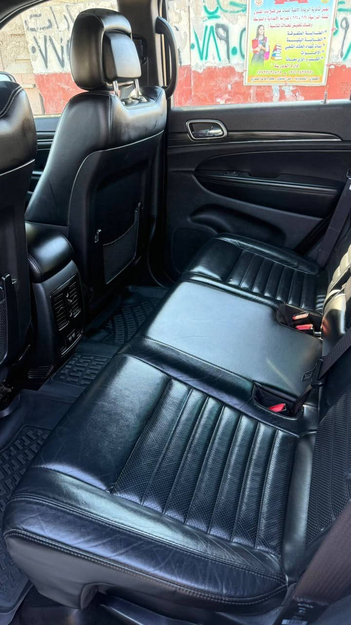 جيب لاريدو 2021 ماشيه حقيقي ٤٢الف مواصفات فول شركة هارلي خليجيه مكفوله كفاله عامه من الصبغ والضربه السعر /365 بيها مجال شي بسيط السياره بسمي
***********
