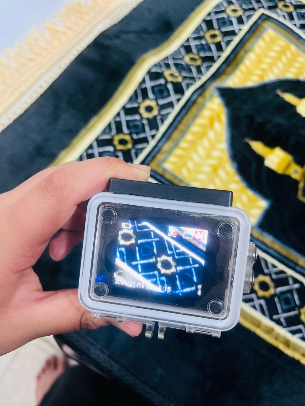كامره كوبرو تصوير فول يوصل ملاحقات تشد بال ضهر وتدخلها بال ماي مايصير بيها شي الموصفات جباره راح يكون السعر ٢٥الف