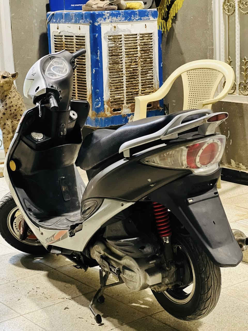 السلام عليكم
كامكو g4

دراجه مامفتوحه شرط مكينه حاويه بس گايمه 

لايت عالي ناصي زنون 

اشاير عدادات

كيج بانزين

صالنصه رياضي 

حساس ليزري 

لد دشبول وسكن 

فحل دسك امامي خلفي

زوج تايرات اصلي 

كابريتر حاويه  

ربع مذب عليها نواقص غير انو كايمه ابيع هيج 

قيم بلي يرضي الله واخذ سعر كسران لاتعلق ولا تخابر 

*********** فقط واتساب 

مكان النجف شارع المطار
