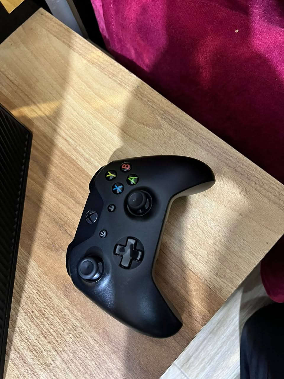 Xbox one fat 500gd مفتوح لغرض التنضيف من الغبار ولاتربه 
ملحقات : جوستك اصلي عدد 1
كيبل باور ومحوله كيبل اجدي اصلي 
العاب 
Roplox
Forza horizon 5
Songhan
Blek
Farkry farm 
مكفول من كلشي نضيف 🎮 XBOX ONE FAT - 
مكاني بغداد الدوره ***********
