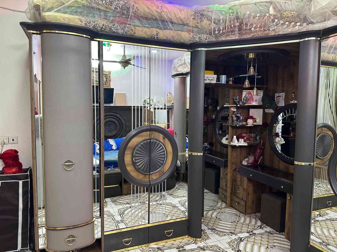 بيع مستعجل مستعجل جدا
اغرفه تركي للبيع كلش نضيفه وضخمه وتصميمه يختلف كلش حلوه ونازكه  سعره مليون و 700وبيه مجال ماخذينه ب 4 ملاين   المكان طويريج ام الهوه ***********
