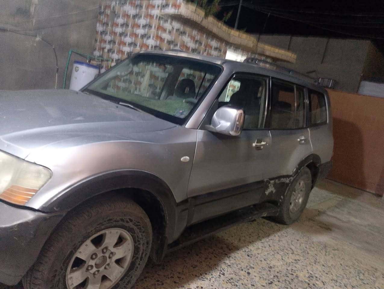 سياره باجيرو موديل 2006 سبعه راكب فول مواصفات مكينه VVT3000 كفاله كير ومكينه كفاله عامه تبريد فول أمامي وخلفي تخم تاير جديد حداديه جاهزه وبيه منظومه غاز تشتغل غاز وبانزين مابيه أي نقص رقم ذي قار دولي قبل شهر داخله هزه بأسمي رقم *********** سعر 85 وبيه مجال قليل 
الموقع : ذي قار الناصريه قضاء الرفاعي
