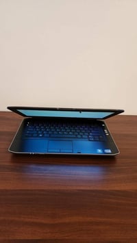 ديل • إنتل i3 • رام 8GB