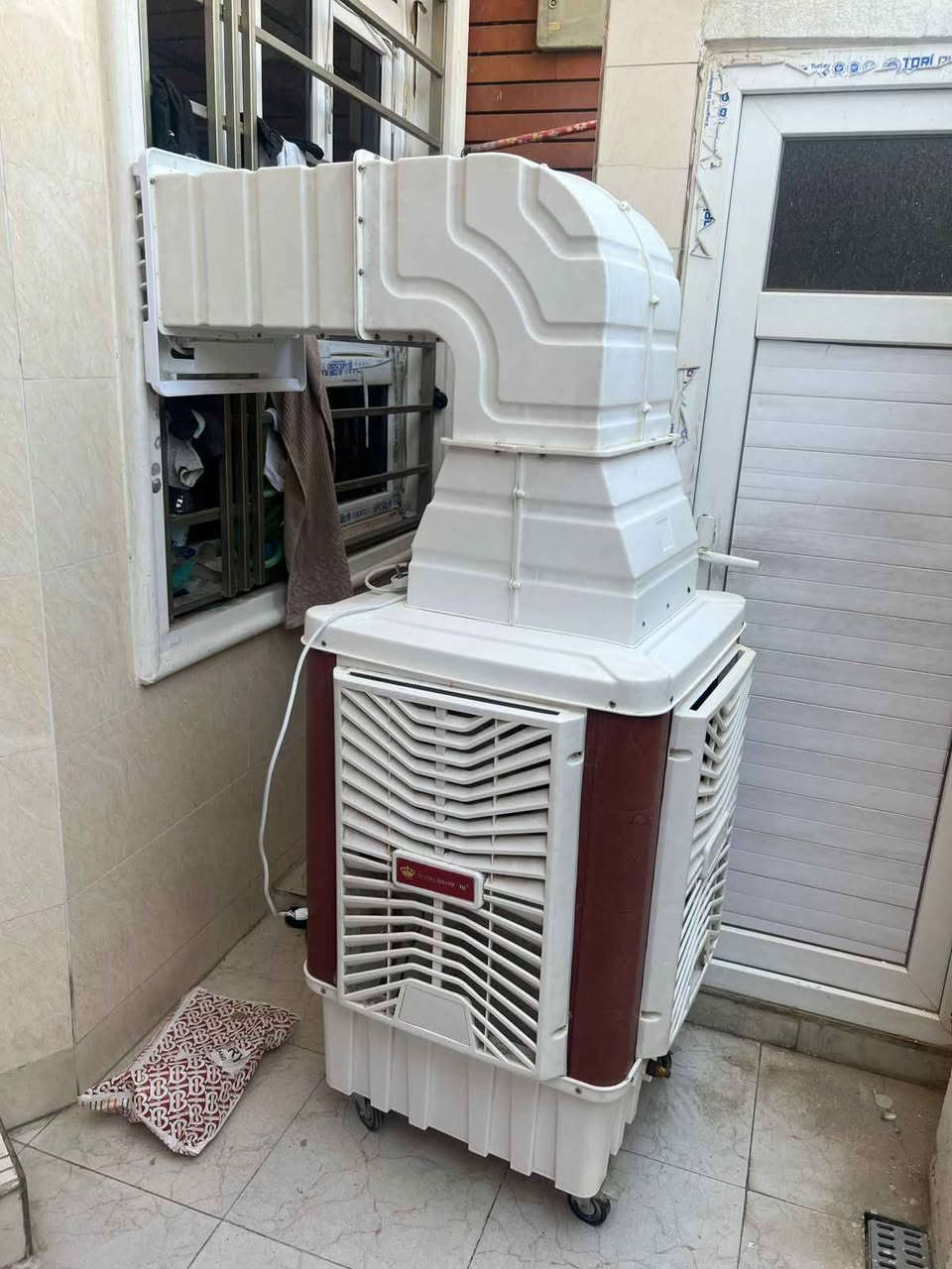 مبرده نضيفه حيل مشتغله موسم واحد حجمها الكبير 50   قياسها ٦٠ لتر كلش نضيفه رايدها ب ٢٢٥ وبيها مجال مكاني حي العامل اللي يحب يتواصل موجود علي الرقم *********** بي واتساب بغداد, العراق
