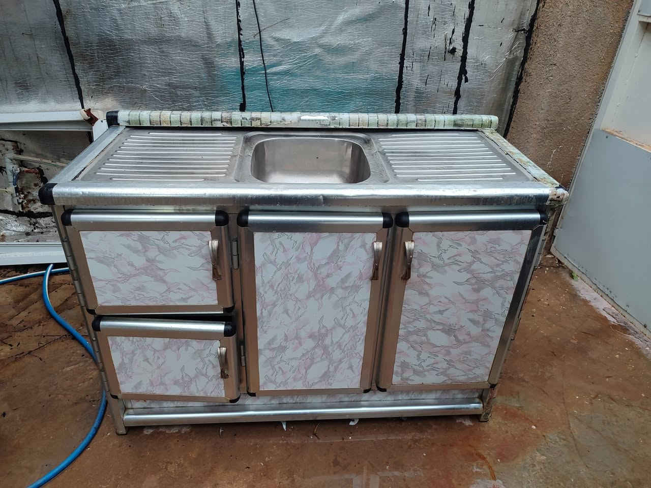 للبيع 2متر وي سنك العنوان كفري 
***********
