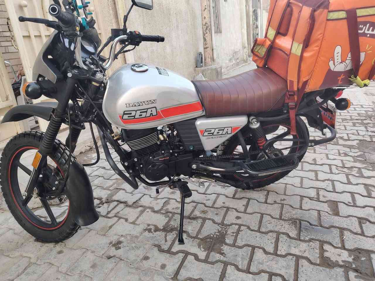 السلام عليكم دايوان للبيع السعر 2300 وبيهة مجال مرقم بغداد بس الشركة المكان بغداد ساحت عدن ماشية 30 الف
الرقم ***********
