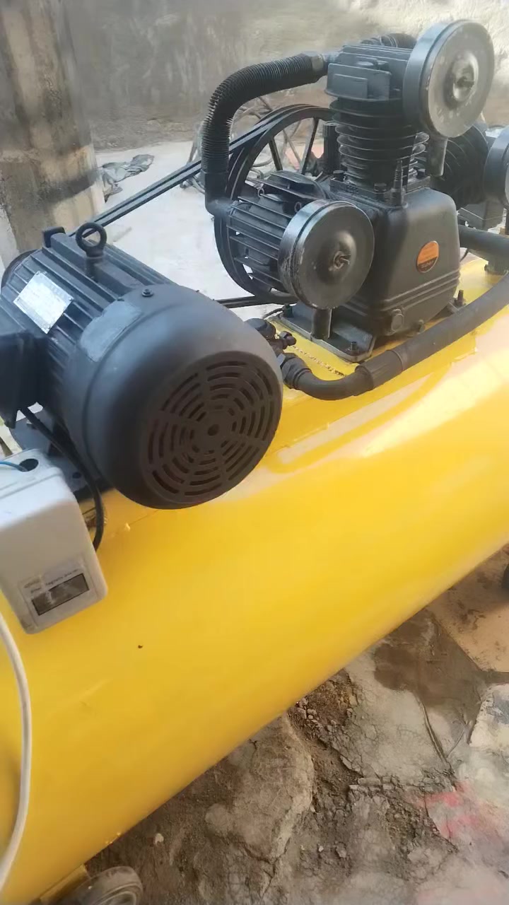 كمبريسر 500 التر ثري فيز وخالعه حجم 24 وجك ودرين للبيع الناصرية قضاء الشطره ***********
