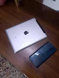 من رخصت مدير الكروب ايباد وا تليفون أبيع فحم اب 50 شغلات بس التليفون ش...