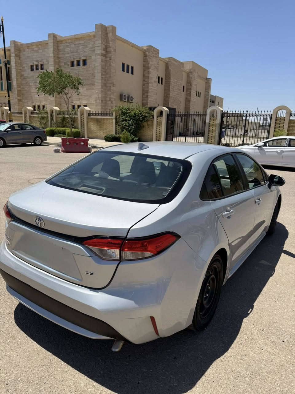 كورلا 2021 بنزين
معوقين كربلاء ( شهر 6 سنة 2027 ) 
موصفات LE
حادث خلفي بدون ايرباك 
ماشيه 41 الف مايل ( 67 الف كيلو ) قابل للزياده 
مكانها كربلاء 
السعر 133 و بيها مجال 
للاستفسار ***********
