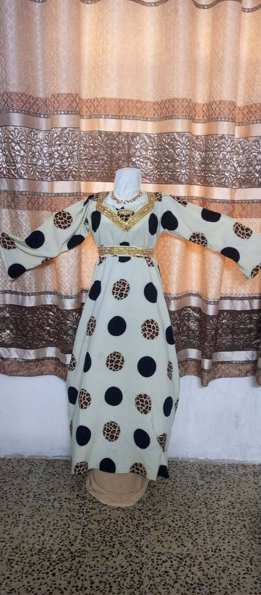 موجود خياطة نسأيه في حي الوحده الاستفسار كثر علا هاذا الرقم واتساب ***********
