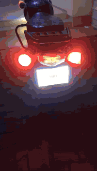 السلام عليكم
اخون درجه ديوان موديل 24 سونك الاصلي
مكينه 200 لون يخبل 
درجه اخت الزيور 
فقط عدد السرعه وكفه
ويردها قبق مال زنجيل فقط
درجه مكفول من كلشي
السعر مليون وميه
مكلف بالنشر. 
رقم صاحب الدرجه ***********
مكانها صلاح الدين مجمع الدور
