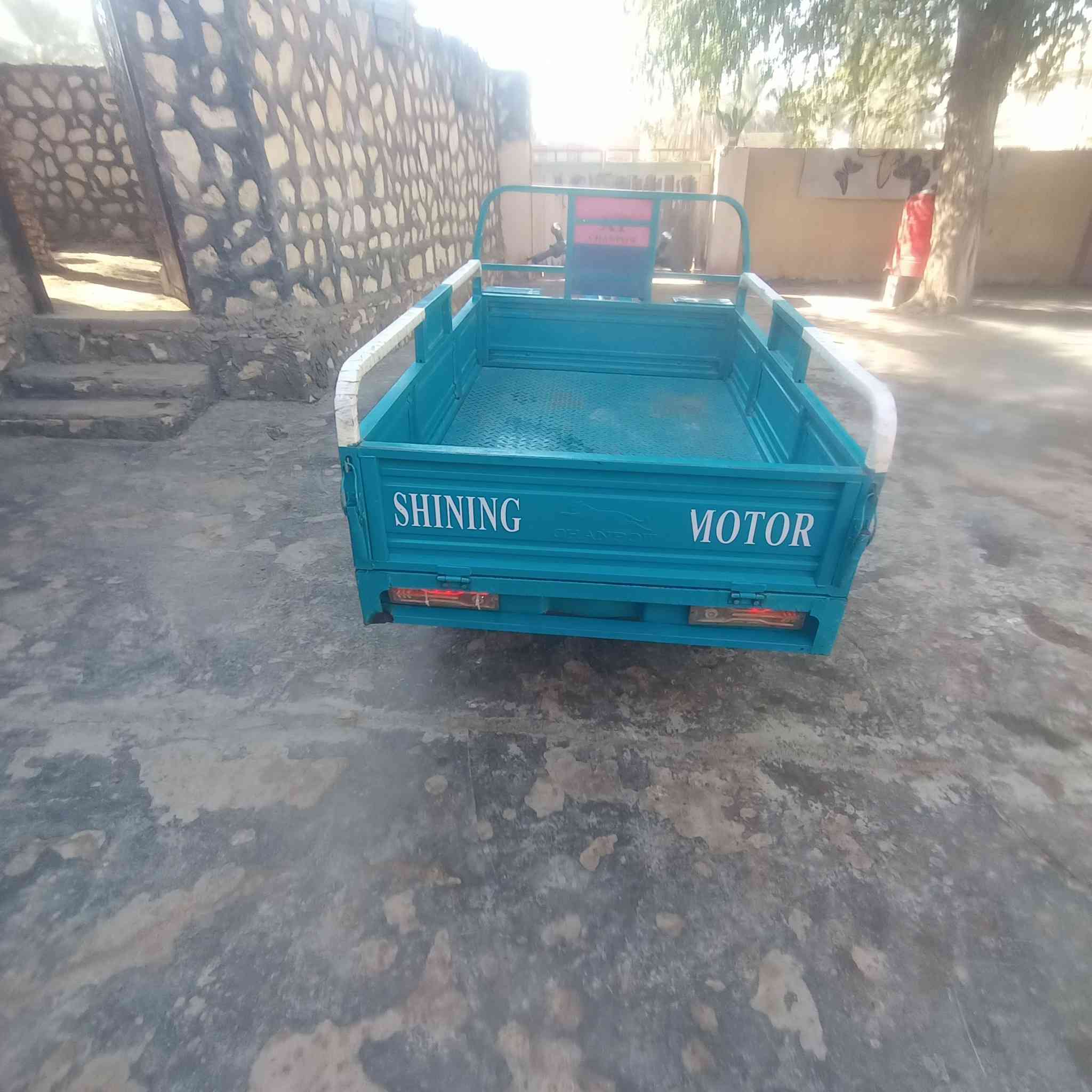 السلام عليكم ستوته للبيع موديل 23 أوراق اصوليه شرط الترقيم كمرك متفوع عله وضع الشركه مال بلال بيها وصل معرض المكات بابل قرب شركه الرنه للتصال *********** بي واتساب وباقي التفاصيل خاص
