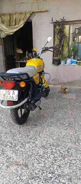 سلام عليكم دراجة دايوان نفخ 2022 رقم ديالى سنوية بسمي تحويل مباشر دراجة نضيفة كلهة شغالة كهربائياتهة مكينتهة بلادي برغي ما مفتوح بيهة سعر 2250 وبيها مجال بسيط لطيبين مكاني حي النتصار قرب مرور لحسينية رقمي*********** بغداد
