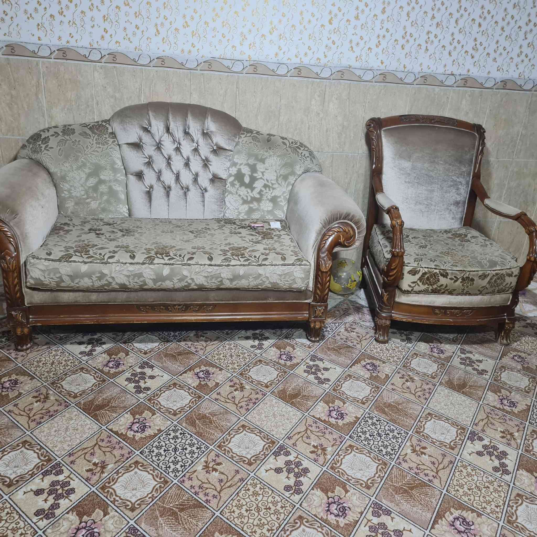 كاونتر المنيوم طول  مترين ونص والعرض 54  بسعر 150 الف وكذلك طقم قنفات بسعر 200 الف


**إذا كنت صاحب هذا الإعلان وتريد حذفه لأي سبب، رجاءا أرسل رسالة إلى الدعم الفني**