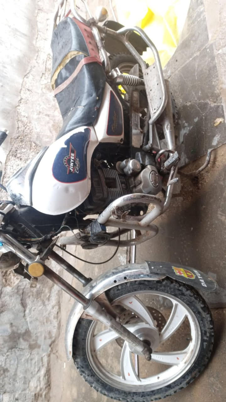 سلام عليكم دراجه جني للبيع2019 اوراقه كامله دراجه خير من الله وين ميعجبك اطلع سلف وهندر ولايت تخم تاير جديد اوياله جدد سلف كابريتر كله جديد الله شاهد السعر 450 مكاني بغداد ***********
