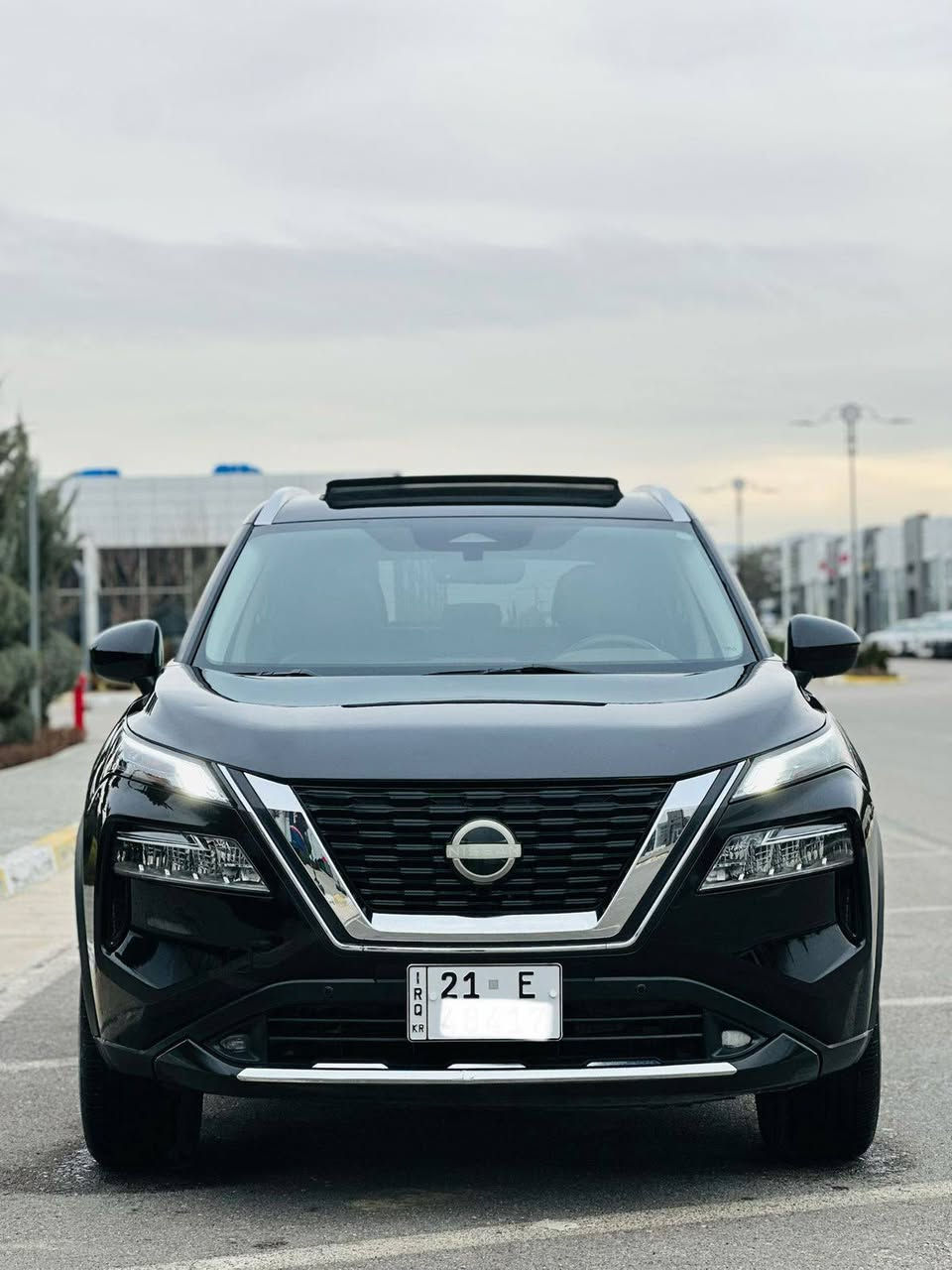 Nissan rogue SV plus AWD 2023 

نیسان ڕۆگ ٢٠٢٣ مەکینە ٣ پستۆن تۆربۆ 
سەیارەکە ١ پارچەی بۆیاخە تەنها بۆنید بێ ناو گرتن 
فوول مواسەفات  ...... دەبڵ ئەکسل AWD 
پانۆراما/ بەسمە/ شەغال/شاشە گەورە/کامێرا/ پەردەی شەریکە/
٤ جام کارەبا و ئۆتۆ / تەبرید مەرکەزی/
ئۆتۆ هۆڵد/ برێک بەسمە /ئۆتۆ ستۆپ/
کامل رادار / ڕاداری پێش و دواو تەنیشت و ئاوێنە/
ڕاداری خەتی جادە سوکان کۆنترۆل / کوشن هیتەرو کارەبایی/ سوکان هیتەر 
سوکان ڤۆلێۆم و تحديد سورعه 
ناوی ٢ ڕانگ / دەرگا بەسمە بە پێی دورو نزیکی دا ئەخرێت و ئەکرێتەوە/سندوق بەسمە/
گێڕ ئۆتۆماتیک و عادی/  گێڕشەفت/ 
٥ مۆدی لێخوڕین 
_snow  Eco _ normal _sport
لایت ئۆتۆو و زینۆنە لایت و بەگ لایتی لیدە پێش و دوای 
گێڕ و مەکینەی لۆکە ماشاءالله بە شەرت 
تازە ڕۆنی مەکینەم بۆ گۆڕیوە 
سەیارەکە لۆکە ماشاءالله تەنها ٢٥ مایل ڕۆشتوە 
ڕەقم سلێمانیە سەنەوی تازەیە بە ناوی خۆمەوەیە تا ٢٠٣٠ تەحویل و غرامە بە شەرت 
سعری ١٧٢ و معامەلە
***********
______________
Nissan Rogue 2023 SV 
نيسات روج ٢٠٢٣ SV 
ماشيه ٢٥ ميل فقط سيارة جديدة 
ملاحظة// سيارة بي بنيد صبغ فقد بدون دواخل 
رقم سليمانية سنوية و هزة جديدة بأسمي لنهاية 2030 
 سيارة جديدة ماشاءالله محرك كير مكفول بشرط ...
المواصفات : فوول 
بانوراما:
شاشة كبيرة لمس+كاميرا 
بردة شركة 
دشبول ديجيتال 
بصمة تشغيل
بصمة ابواب
بصمة صندوك شفت 
هاند بريك بصمة 
تشغيل عن بعد
اوتو ستوب 
كشنات كهربائي 
دخول ذكي عند التقرب
لايتات خلفي وامامي زينون فولل
لايتات و بگلایت ليد و زینون بلادي 
رادار امامي (تحديد مسار)
رادار جانبي (نقاط عمياء)
رادار خلفي (تحذير من الاصطدام)
حساسات جانبي و خلفي 
تبريد قطعتين لمس
ويل كروم
تحكم وضعيات القيادة...Drive Modes وضعيات 5
كير اوتوماتيك و عادي 
٥ مود Eco _ normal _ sport _ snow 
هاند بريك بصمة
اوتو هولد Auto Hold
مانع انزلاق+ABS
مكان السيارة :سليمانية 
سنوية و هزة جديدة بأسمي لنهاية سنه ٢٠٣٠
***********
سعر ١٧٢ و مجال السليمانية, العراق
