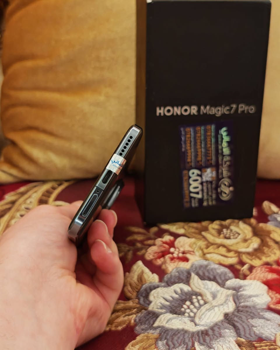 سلام عليكم. للبيع  أو مراوس جهاز هونر ماجك 7برو الجهاز أخو الجديد شخط مابي مكفول ذاكرة 512 رام 12 دبل شريحه مكفول شرط الفحص وياه كارتون سعره 875 مكاني كربلاء للتواصل على الرقم ***********
