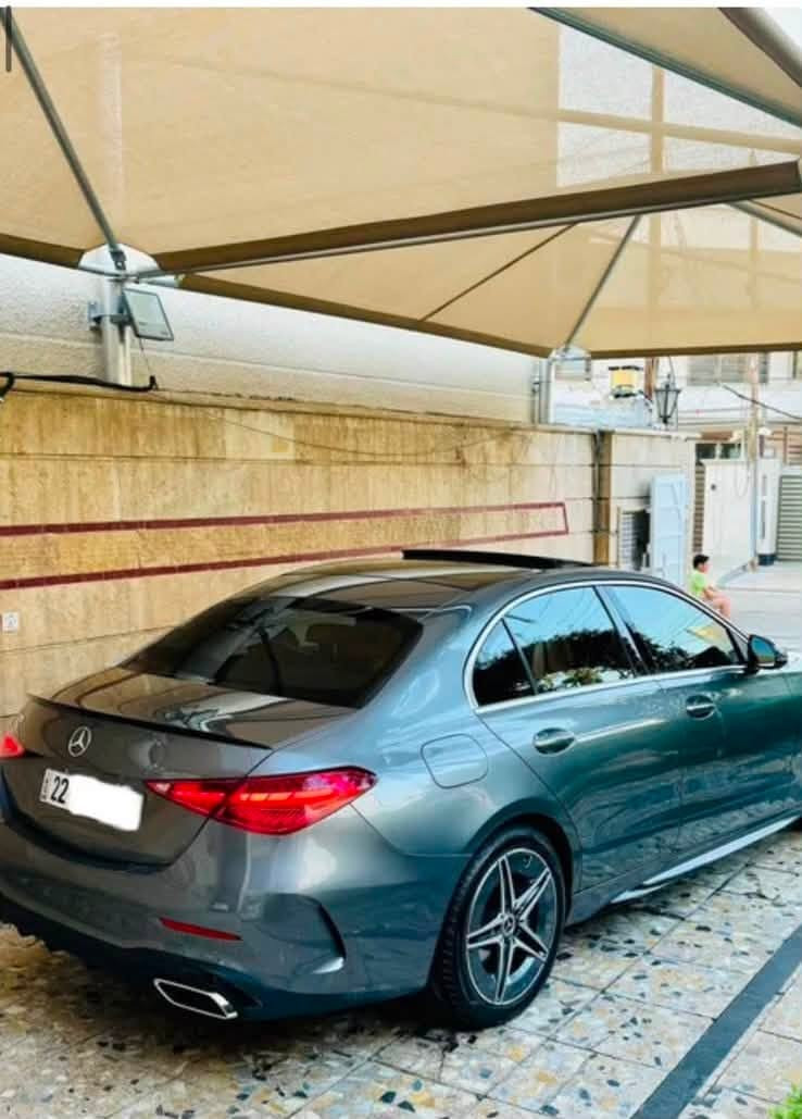 مرسيدس c300
2022
حادثها قطعة وحدة 
موجودة وية الصورة 

فول مواصفات 
ماشية ٥٠ الف 
السعر 32 الف 

مكان السيارة يرموك او حي الجهاد

***********

