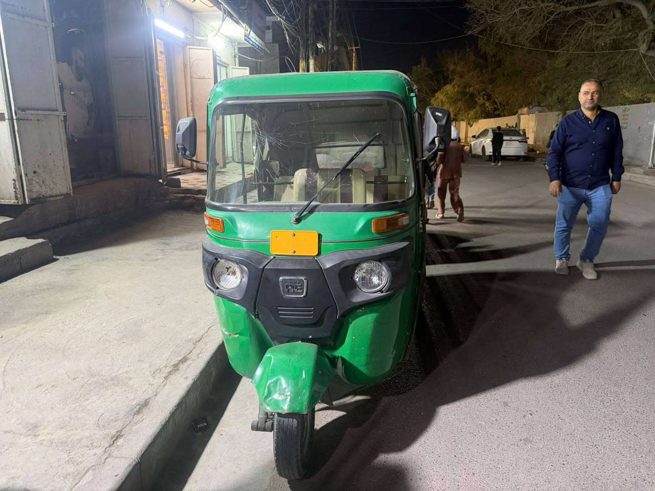 تكتك للبيع رقم وسنوية مكاني بغداد
بيهة ضربة بل غد والباقي كفالة 
***********
