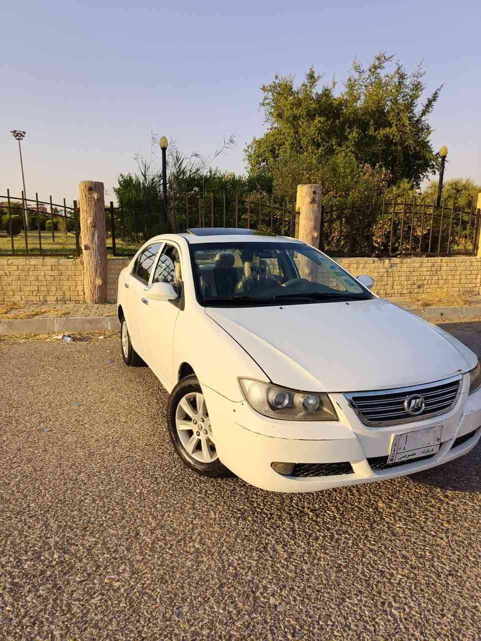 سلام وعليكم سيارة للبيع  ليفان حجم620
( كير ومحرك كورلا كير عادي) شاشة + كامره 
(بدون صبغ وبدون ضربه ) سنويه مشروع وطني وجديده شرط تحويل او وكاله (وبيها بطاقة بنزين⛽) اربعه جام كهرباء شغال صدر امامي وخلفي جديد حتئ مشط استيرن جديد شاده سقف سلايد شغال سيارة جاهزه ومناقصها شي سعر 53 وبيها مجال للشراي رقمي *********** موجود واتساب 
مكاني كركوك
