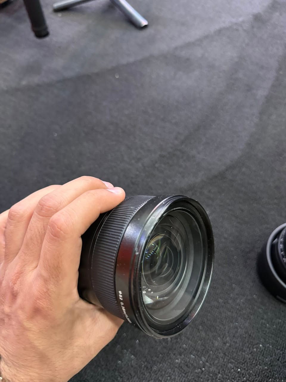 📸 للبيع | Sony FE 24-70mm F2.8 GM
عدسة 24-70mm G Master الجيل الأول بفتحة F2.8.

▪️ العدسة تعمل بكفاءة ممتازة
▪️ بيها طگة بسيطة بالبدي من الأعلى وغير مؤثرة نهائياً على الأداء أو جودة الصورة
▪️ العدسة بحالة جيدة جداً

▪️ السعر: (أضف السعر)
▪️ بيه مجال

▪️ الكارتون الأصلي موجود
▪️ الجنطة الأصلية موجودة
▪️ القباق الأصلية موجودة

📍 الموقع: بغداد – الشعب
📞 ***********

للاستفسار أو المعاينة يرجى التواصل على الرقم أعلاه
