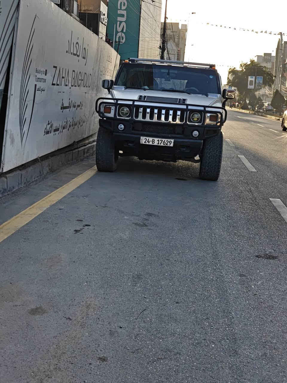 السلام علیکم تحيه طيبه لجميع الأعضاء
للبيع همر H2 موديل 2003
 محرك V8  سیاره جاهزه من كلشي تخم تایر  حداديه من طول الطول جديده اصلي وكاله ادامه محرك عامه من كلشي
 بلك نوزل مجول عبوه كله جديد واصلي وكالة
 منظومه تبرید کامله ثلج بمعنى كلمه
منظومة غاز بيها إيطالية 
درع امامي 
راكات قمارة
درع اسفل المحرك
داخل جلد
قماره اسود کنتاره
خزن ميموري
مري كهرباء شغالات
شاشه تاب
كامرة خلفيه
منظومه زینون
تايرات 315 
بك لايت حديث شكل  EV 
دشبول كله تغطيس طلاء مائي مرتب جدا
سیاره مصبوغه جماليه رصاصي طافي مات
كفاله من ضربه والحادث والعيب
رقم دهوك تريد تحويل او وكالة 
السعر المطلوب 170 
للاتصال ***********
