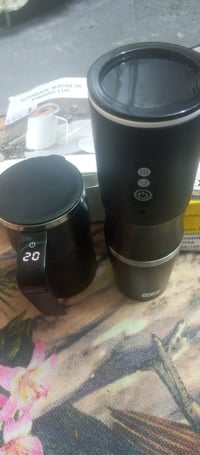 محضرة قهوة • قطعتين • ولاعة سيارة