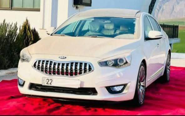 مواصفات ملكي الدرجة الاولى
كيا كادنزا موديل 2014
مكفولة من الصبغ
اعلى مواصفات 
تشغيل بصمة مع بصمة الابواب الامامية
نظام ترحيب
انارة بالمرايات والابواب الامامية
كاميرا وحساسات خلفية
حساس ماسحات
بردة خلفية متحركة
كشنات كهربائية جلد تدفئة وتبريد 
لوحة تحكم بالكشن الخلفي + تدفئة كشنات
تحكم كامل بالستيرن 
نظام ترحيب   
شاشة كبيرة تدعم صوت الانفنتي ١٢سماعه
نظام صوتي infinty
مري شفط مع الاشاير
ويل حجم 19
سايد بريك بصمه
مرايات قلاب ويه R 

وباقي مواصفات الكادنزا المعروفه
مكان السيارة صلاح الدين 
للاستفسار ***********
