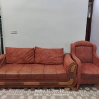 تخم للبيع٨ مقاعد العنوان مدينة الصدر السعر 100الف 07707225093