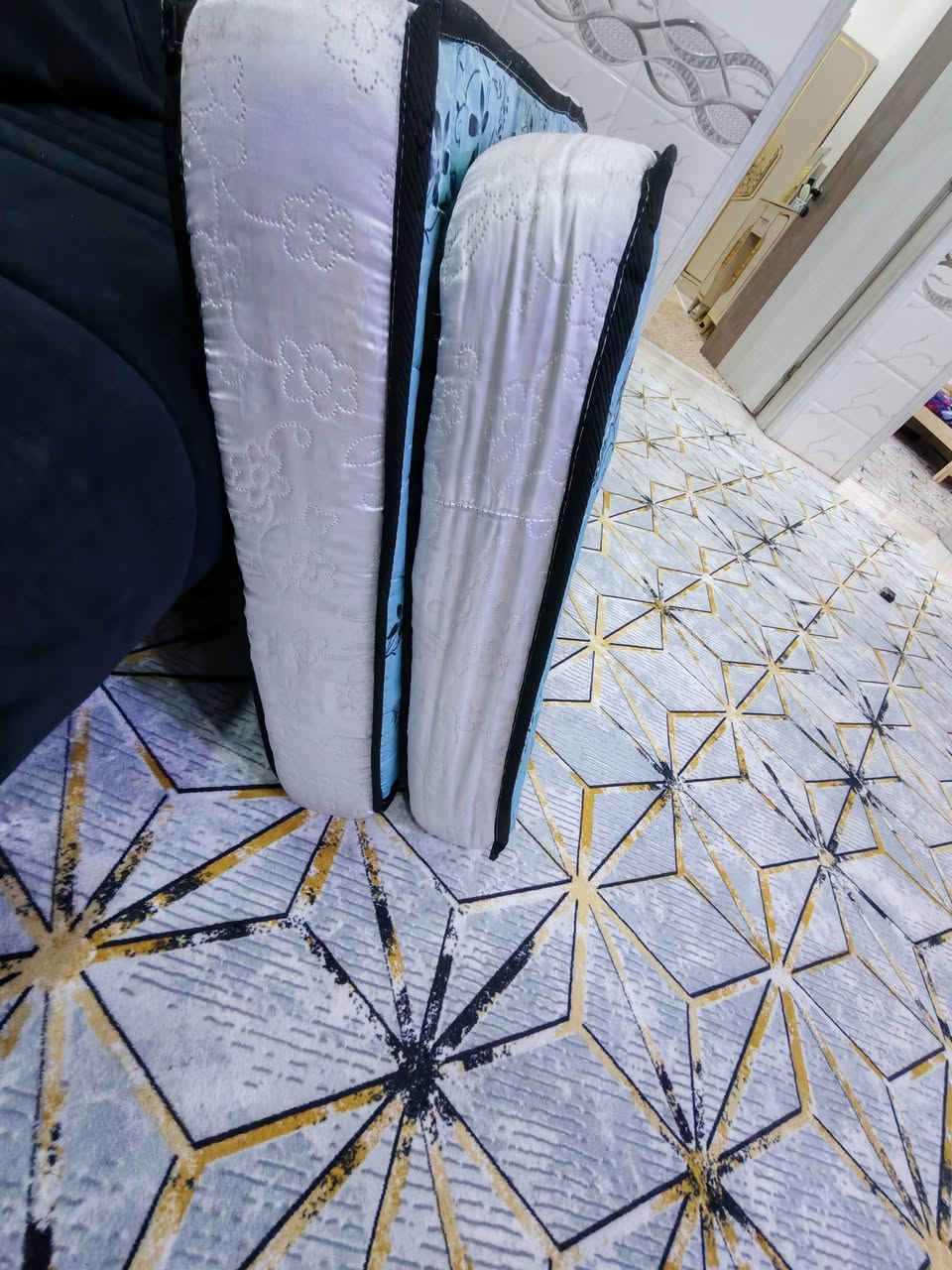 دواشك 2 للبيع قياسهن 60×150
ثنينهن 50 الف مكاني شهداء الموضفين
***********
