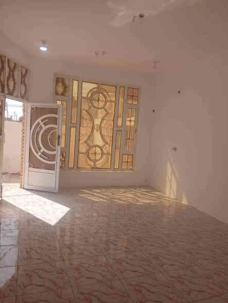 دار للبيع الكوت الجديدة شارع البترومين بناء حديث زراعي سند 25 داخل تطويب وخدمات  200م 
السعر 70 وبيه مجال الاتصال على الرقم الموجود 
***********
