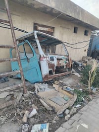 قطع غيار سيارات