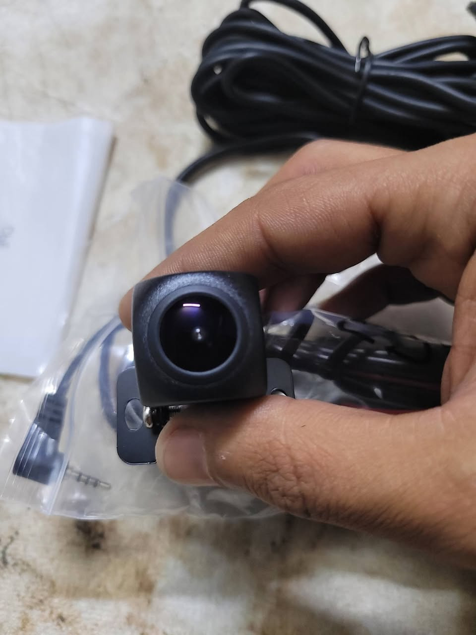 🔥📸 داش كام Yansoo HD – 3 Channel للبيع 📸🔥
تدور على أمان وحماية لسيارتك؟ هاي الداش كام توفرلك تسجيل كامل وواضح بكل وقت 👌
✨ المواصفات:
• 🎥 تصوير عالي الدقة HD
• 📷 نظام 3 كاميرات (أمامية + داخلية + خلفية)
• 🌙 تصوير ليلي واضح
• 🔁 تسجيل حلقي (Loop Recording) حتى ما تمتلئ الذاكرة
• 🚨 حساس حركة وصدمة (يحفظ المقطع وقت الحادث)
• 💾 تدعم كارت ميموري
• 🔌 تشغيل مباشر مع السيارة
💎 الامتيازات:
✔️ توثيق كامل لأي حادث أو مشكلة
✔️ مناسبة للسيارات الخاصة والتكسي
✔️ أمان أكثر إلك ولعائلتك
✔️ حجم صغير وتصميم أنيق ما ياخذ مكان
📦 متوفرة بسعر مناسب
📩 للحجز والاستفسار راسلنا عالخاص


**إذا كنت صاحب هذا الإعلان وتريد حذفه لأي سبب، رجاءا أرسل رسالة إلى الدعم الفني**