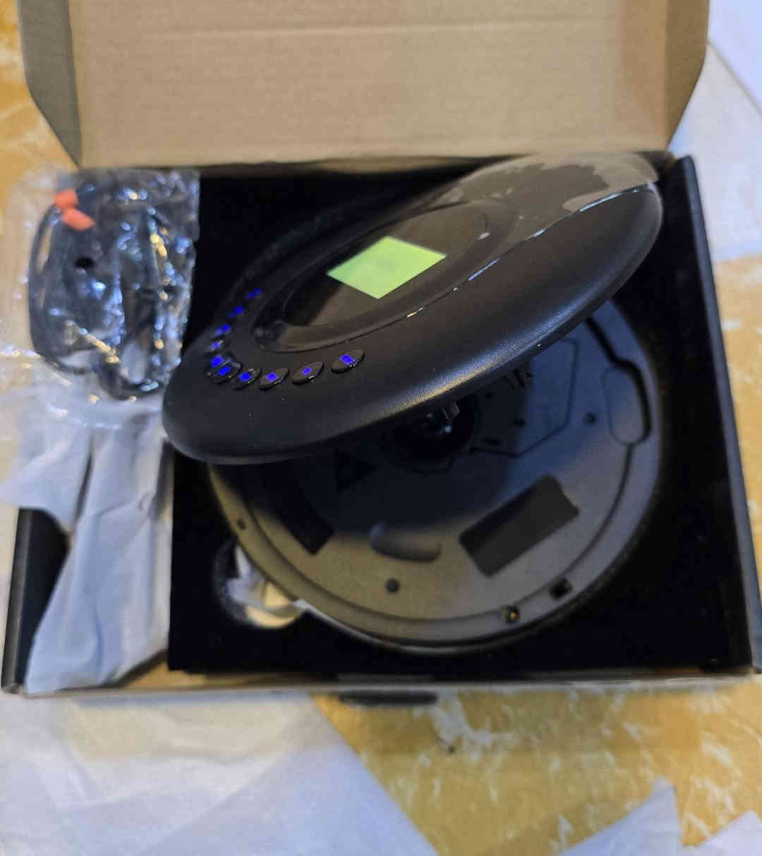 ام بي اثري او مشغل رام افلاش 
شحن تايب سي + هيتفون 
بضاعه اوربيه  سعر القطعه 7 
عنواني فاو جنوبيه 
***********
