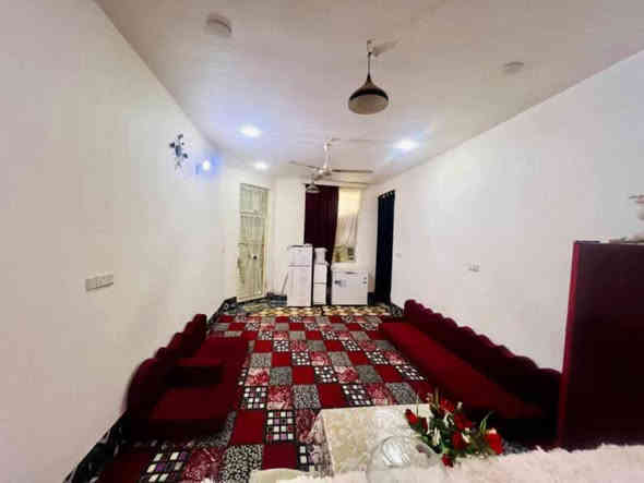 السلام عليكم 

يوجد قطعه مع دار المساحه700. واقع حال 1200

العنوان نادر الثالثه خلف معمل الغاز اكو شارع تبليط تدخل بي 

مسافه 300 متر ثالث بيت عا الشارع كافه الخدمات 

زراعي سند 25. تحويل مباشر 

السعر 250بي مجال. الاتصال على الارقام التاليه 
***********
