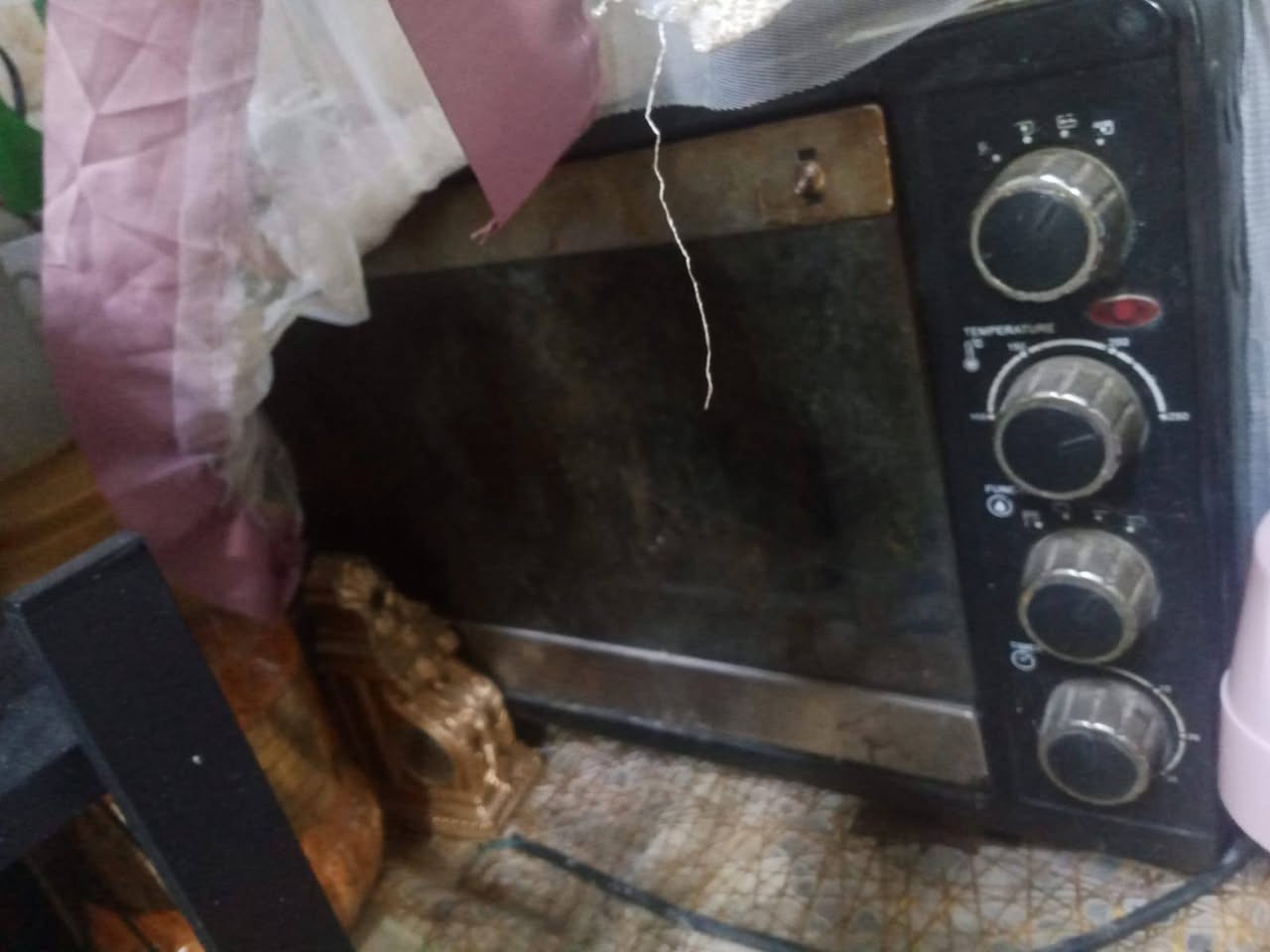 غراض منزليه البيع كلهه نضيفه وجديده وفراشات هم لبيع ماعين


**إذا كنت صاحب هذا الإعلان وتريد حذفه لأي سبب، رجاءا أرسل رسالة إلى الدعم الفني**