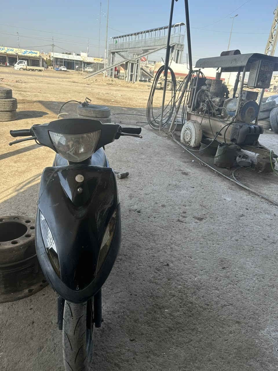 سلام عليكم دراجه ماكس للبيع بلاديه نقصها بس استان سلفها مدري شبي دراجه تخبل شلعه ومعدل ولمو شراي ليتعبني *********** مكاني عزيزيه أبيع كوم حديد
