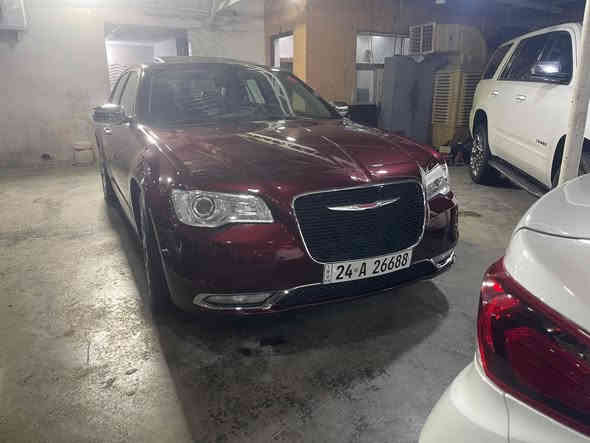 السلام عليكم                                                                                 C300 2018 كندي كلين مكفولة من الحادث                   بس الدعامية مبدلة ومصبوغة اثر مطب قوي                           وبارد بل باب الخلف السائق للبيع 255$ وبيها مجال      *********** متواجد واتس واب واتصال صور السونار اول تعليق
