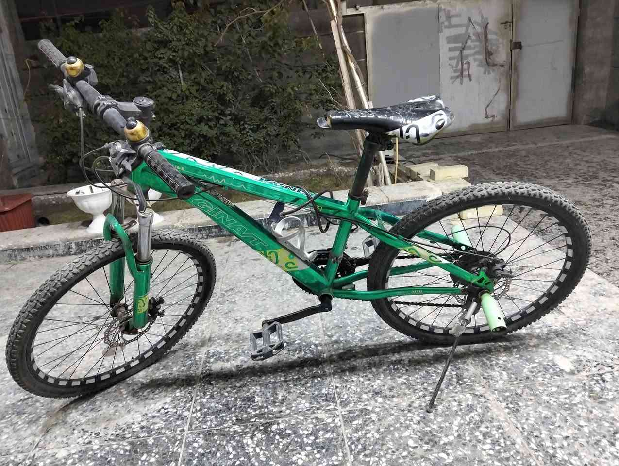 السلام عليكم بايسكل للبيع السعر 75 المكان مدينة الصدر قرب بانزيخانة 68 للاستفسار ***********
