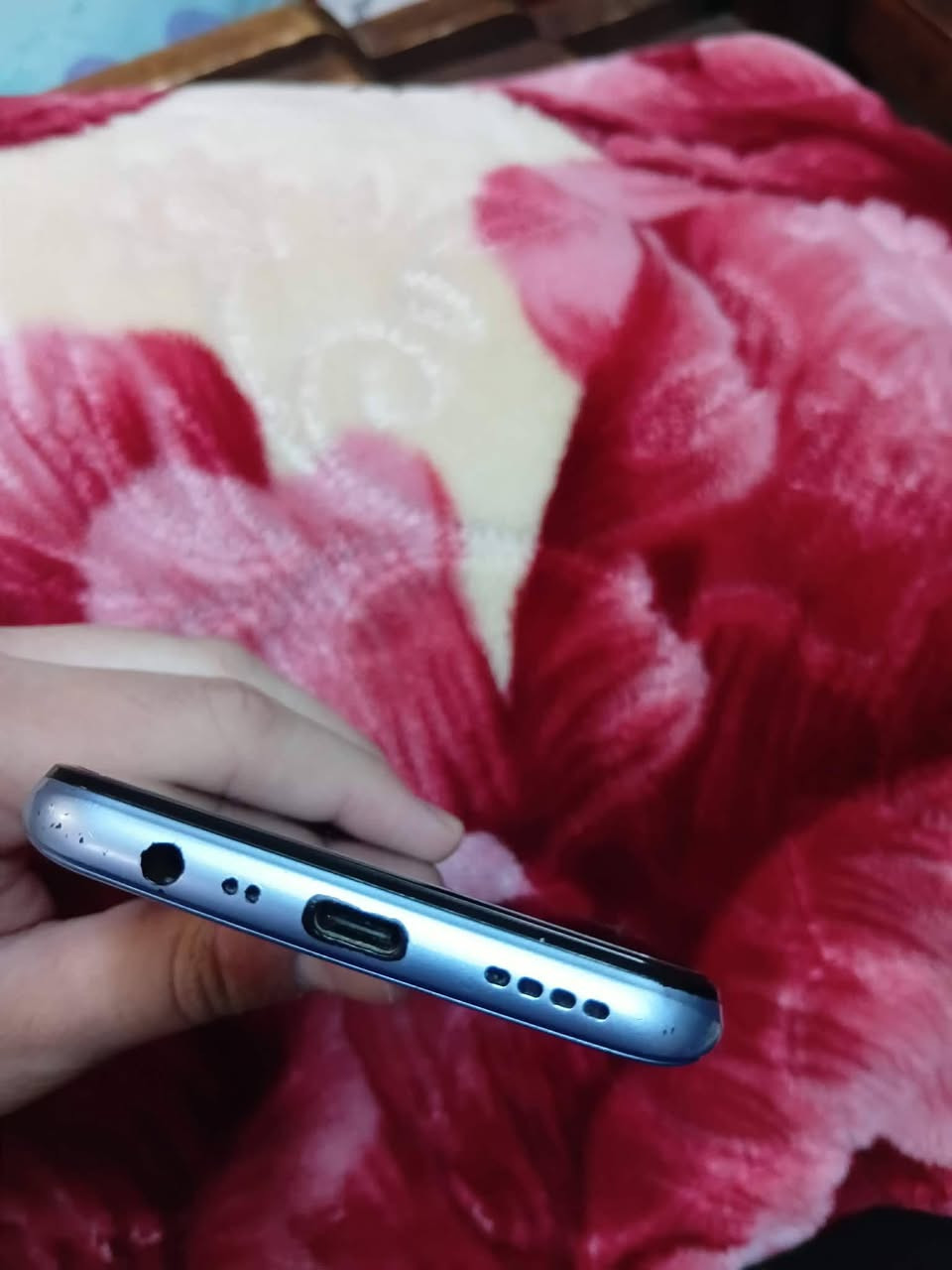 السلام عليكم 
للبيع فقط 

ريلمي سي 25 اس 

شحن تايبسي ذاكره 128 رام 4 

جهاز شرط كله شغال مال بيت حيل نظيف 

وسعرو 85 وبي مجال 

شراي تعال خاص


**إذا كنت صاحب هذا الإعلان وتريد حذفه لأي سبب، رجاءا أرسل رسالة إلى الدعم الفني**