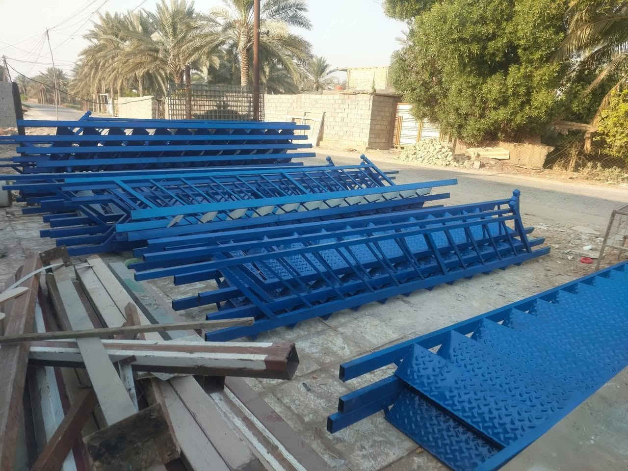 دروجه جديده....
درج حديد طول ٤ونص متر وعرض ٧٠سم بدون محجر ب١٢٥
درج حديد ٤ونص في ٨٠سم ب١٤٥
درج حديد ٤ونص في ٧٠سم مع محجر ب١٥٠
درج ٤ونص في ٨٠سم مع محجر ب١٧٠
درج حديد ٤ونص في ٩٠سم مع محجر ب١٩٠
دروجه مستخدمه....
درج محجرين طول ٤وربع ب١٣٥
درج محجر طول٣٧٠سم ب١٢٥
درج حلزوني ثقيل يرادله ترتيب ب١٠٠
درج حلزوني جاهز ب١٩٥
جينكو مغلون ثقيل جدا ب٢٥
المسيب حي المعلمين٣ طريق سيد ابراهيم بعد السكه بكيلوين تقريبا بعد اسلاك الضغط العالي ب٢٠٠م 
بيت على جهة اليمنى
***********
يرجى الاتصال قبل المجيء
