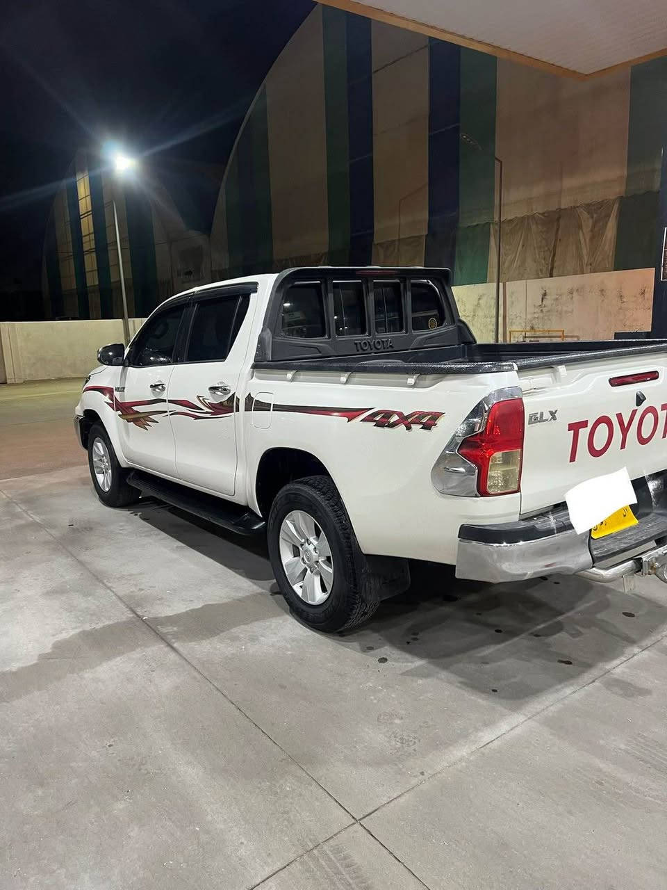 تويوتا هايلوكس 2017 بي دعم و سبخ كلك باقش كير عادي كير و مكينه شه رت 200 كم ريفه جويه موصفات GLX رقم دهوك شرط تحويل كلك باقش سعر 229$ مجال كيم زاخو يه
واتساب *********** زاخو, دهوك
