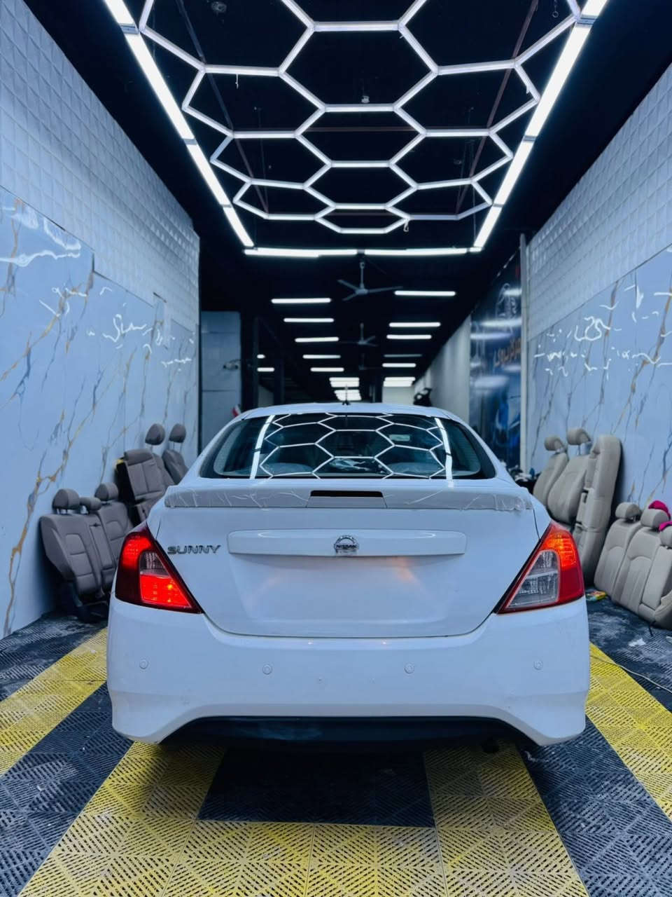 للبيع نيسان صني 2020 هندي مكفوله سياره جاهزه من كلشي اي نقص مابيها كير مكينه مكفولات سعرها 
102 وبيها مجال 
***********
