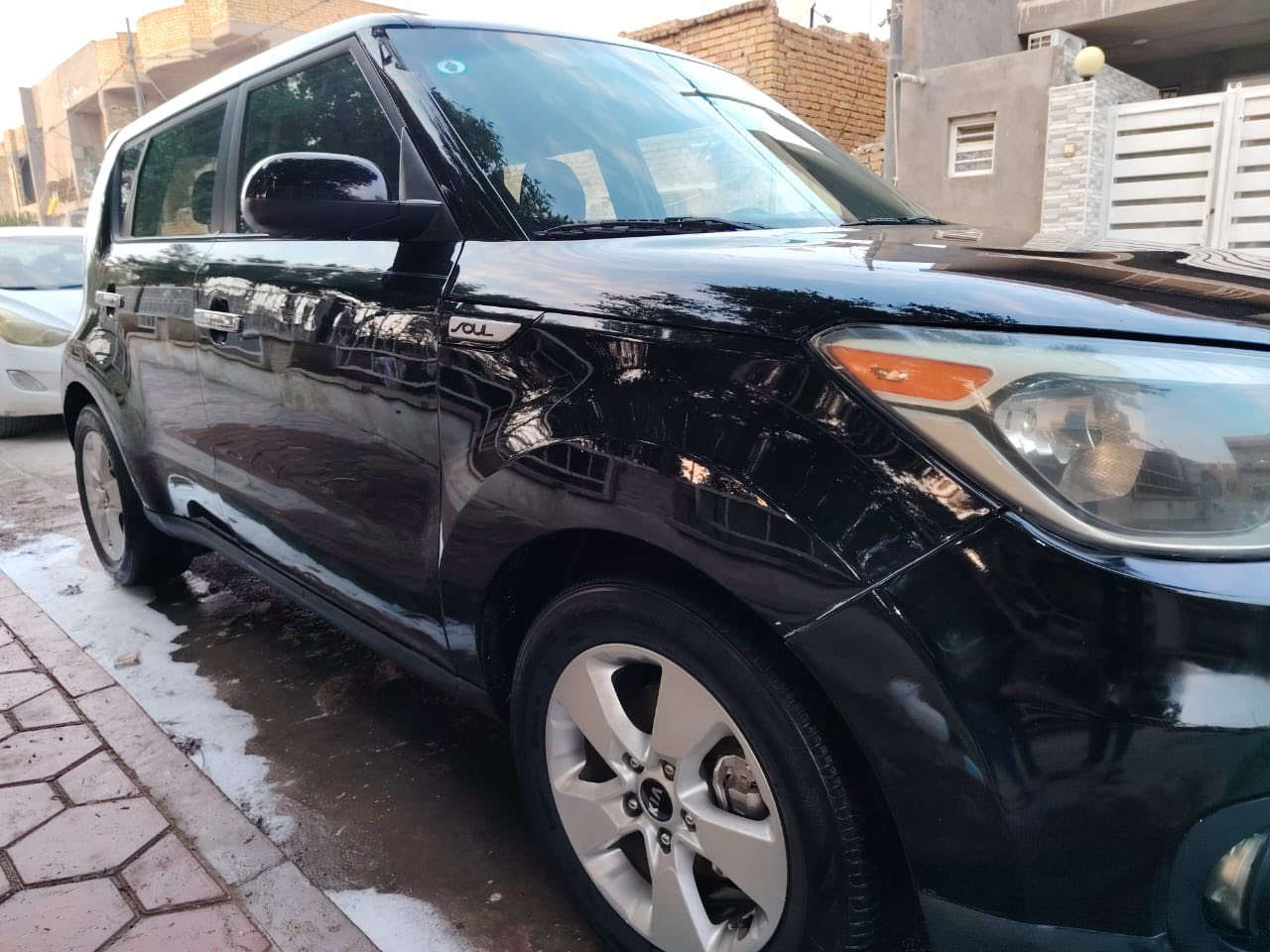 السلام عليكم ورحمة الله وبركاته
🚗 Kia Soul 2018

▫️ السيارة كفالة (عدا الجاملغ والباب الأيمن) وصور الضرر مرفقة
▫️ السيارة باسمي – تحويل ثاني يوم
▫️ محرك وكير كفالة
▫️ تخم تايرات جديد
▫️ صدر أمامي وخلفي جديد
▫️ بطارية جديدة
▫️ منظومة لايت عالي ناصي درجة أولى

السيارة خير من الله وما ناقصها أي شي وجاهزة للاستخدام 👍

💰 السعر: 123
وبيها مجال للطيبين

للاستفسار اكثر 
***********
