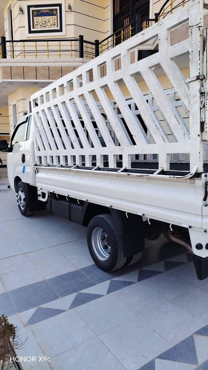 سلا عليكم البيع كيا فحل موديل 2020 رقم بغداد نكليزي تحويل ثاني مكفولة كفالة عامه محوره 14 ستد 27  تانكي كاز 120 التر مرفوعه وركه تخم تاير لاسه جديد تبريد خير من الله سياره مكان سياره تاجي المشاهده رقم تلفون ***********
