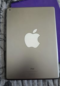 ايباد ٩ • نظيف • غير مبدل