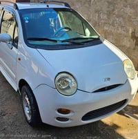 كيو كيو • ٢٠١٢ • كفالة