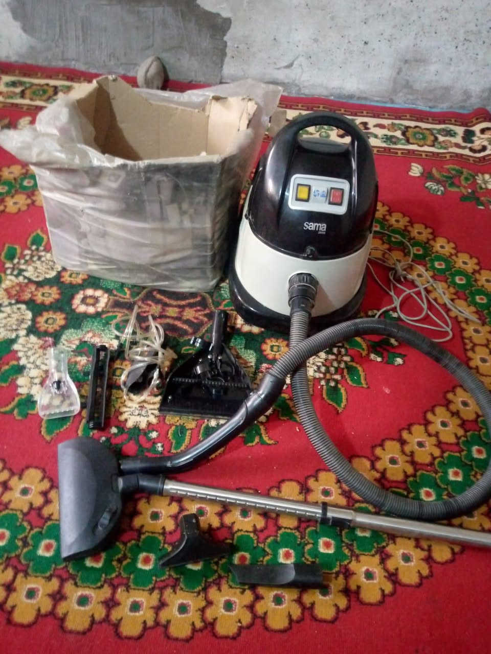 سلام عليكم مكناسه كهربائية وبيه غسل جديده استعمال قليل كلش سعره مناسب 85وبيه مجال  قليل كربلاء رقم ***********
